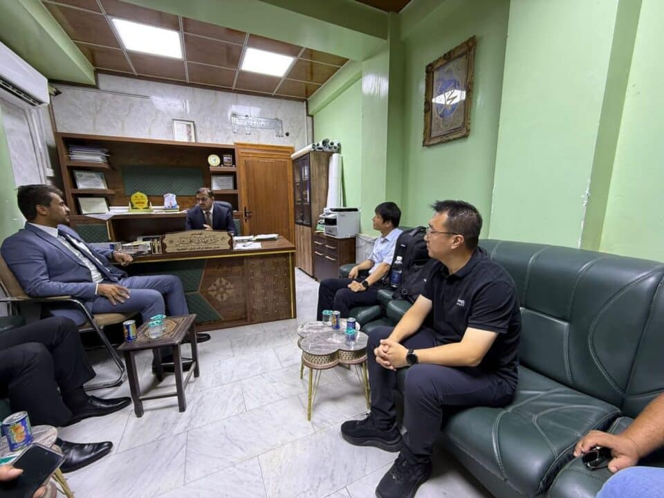 صورة من مقال: ذي قار تبحث فرص التعاون مع شركة صينية لتنفيذ مشاريع في مجال الطاقة الشمسية